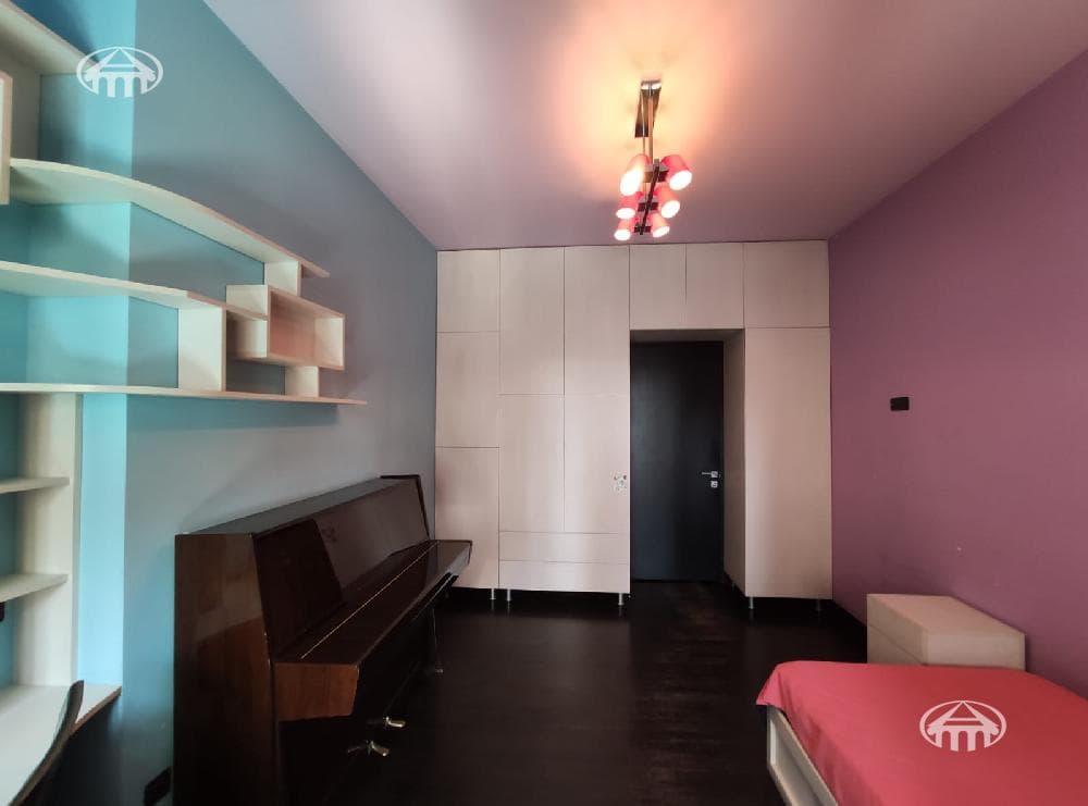 Квартира · 3 комн. · 117 м² · Кентрон