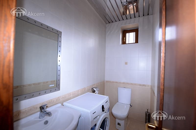Особняк · 4 комн. · 240 м² · Аджапняк