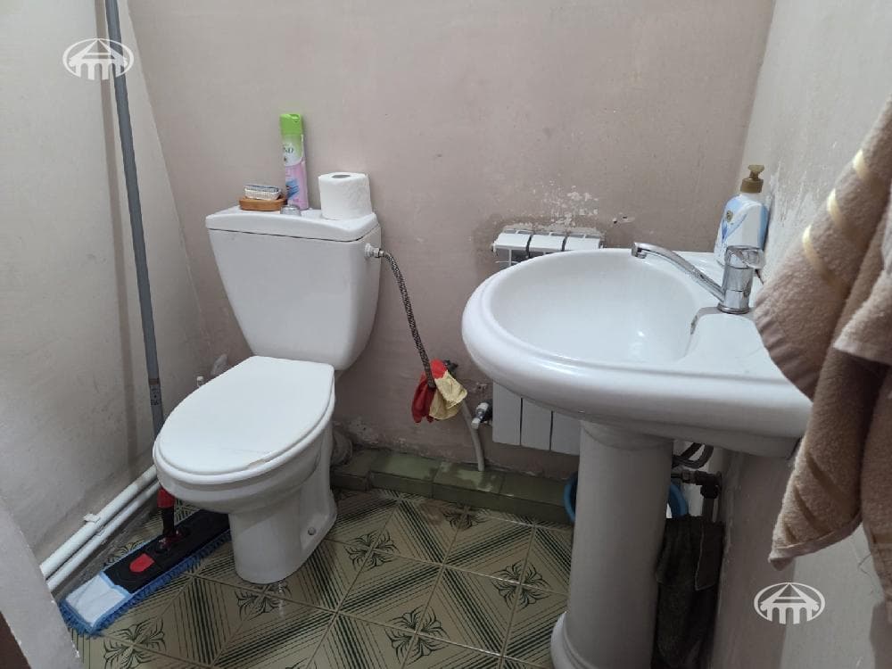 Առանձնատուն · 6 սեն. · 220 մ² · Առինջ