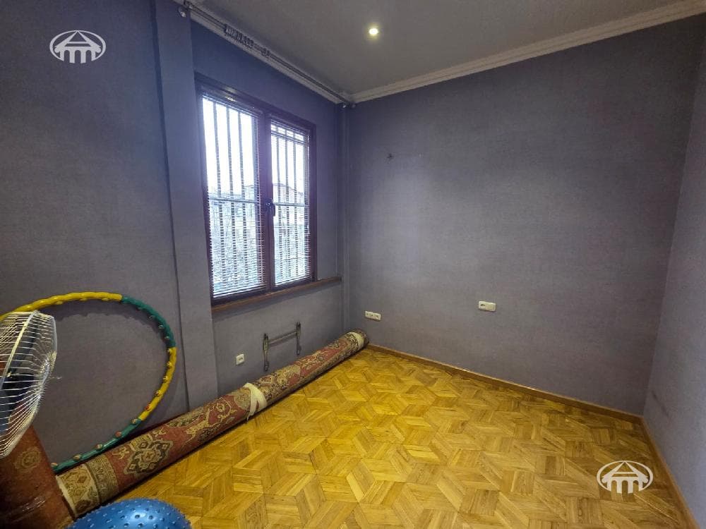 Apartment · 2 rooms · 71 m² · Kentron