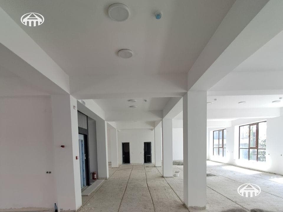Խանութ · 1600 մ² · Դավթաշեն