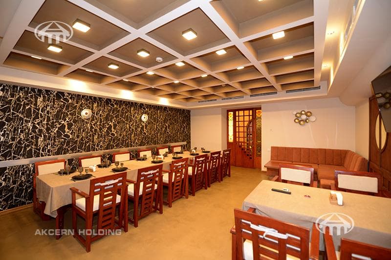 Restaurant · 497 m² · Kentron