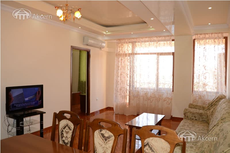 Apartment · 3 rooms · 91 m² · Kentron