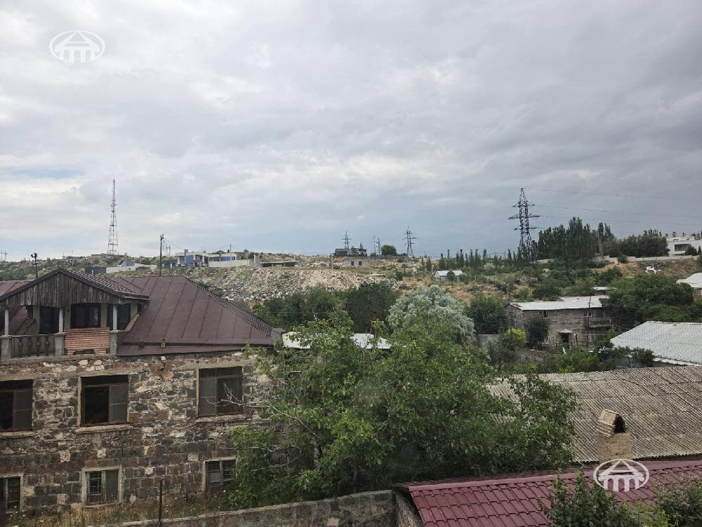 Սեփական տուն · 6 սեն. · 237 մ² · Նորք-Մարաշ