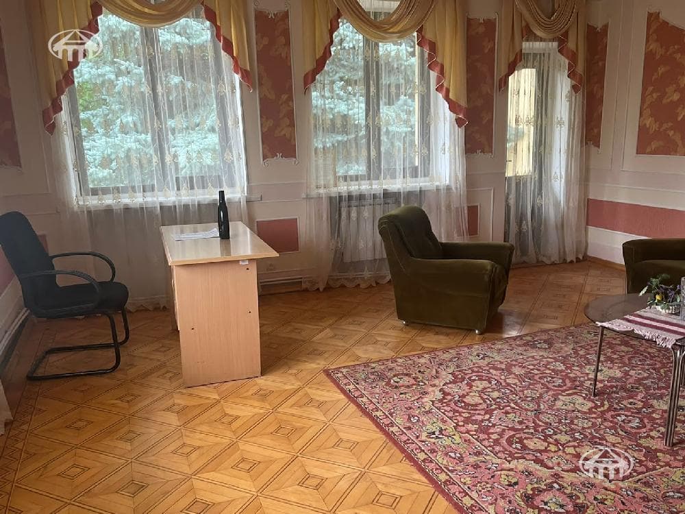 Mansion · 8 rooms · 425 m² · Gugark