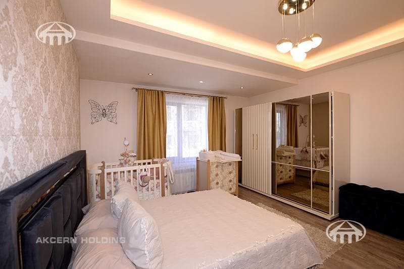 Квартира · 3 комн. · 90 м² · Арабкир