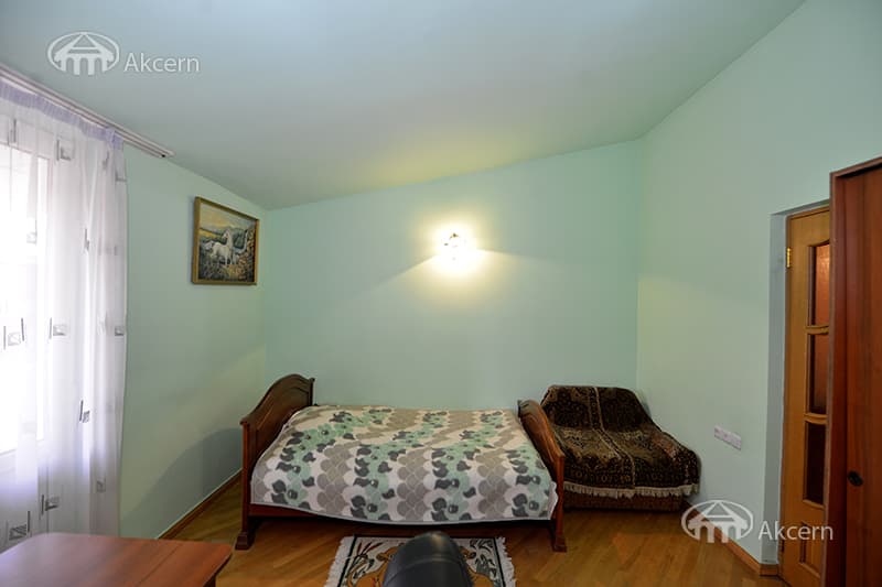 Apartment · 6 rooms · 234 m² · Arabkir