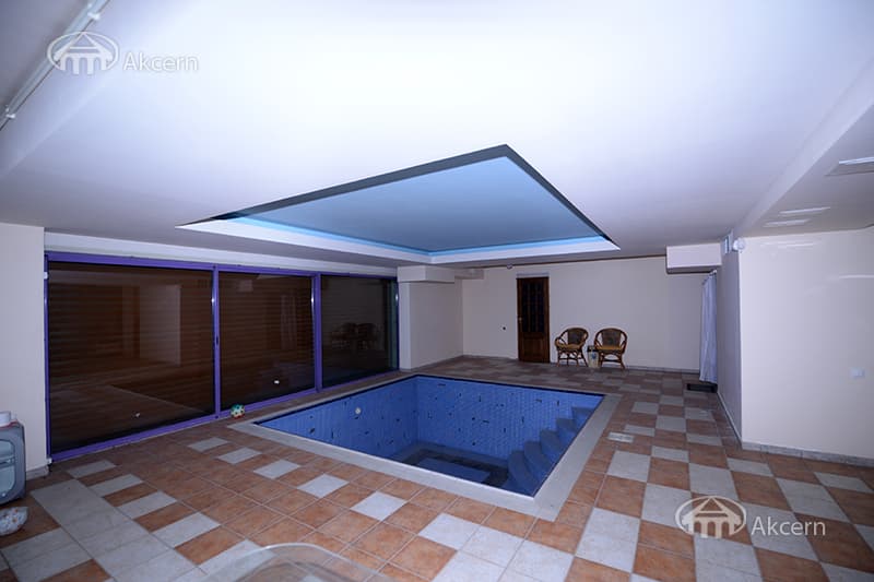 Mansion · 7 rooms · 650 m² · Kentron