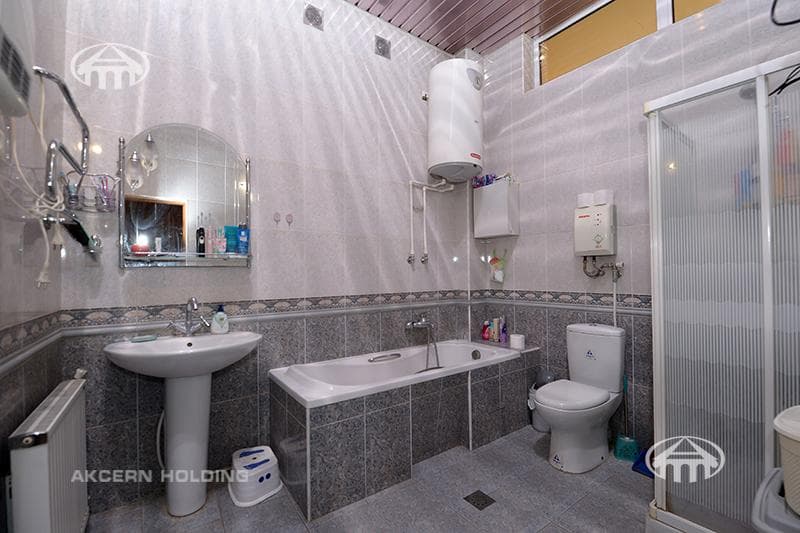 Дом · 7 комн. · 540 м² · Арабкир