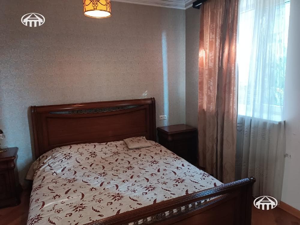 House · 5 rooms · 288 m² · Arabkir