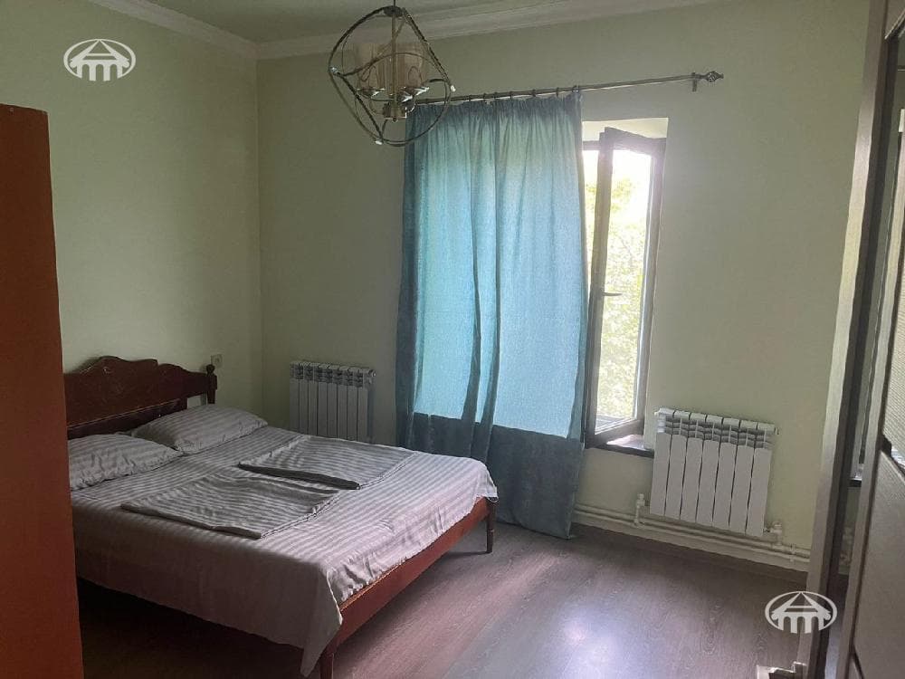 House · 5 rooms · 200 m² · Garni