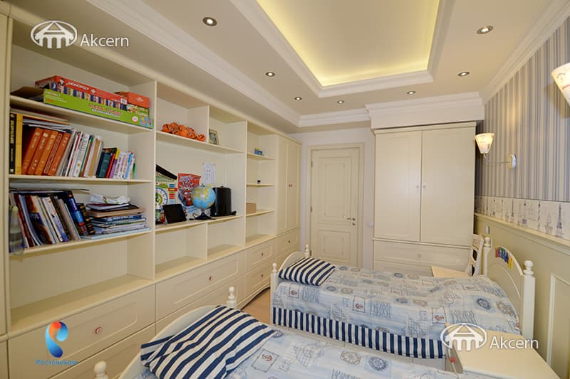 Квартира · 4 комн. · 174 м² · Кентрон
