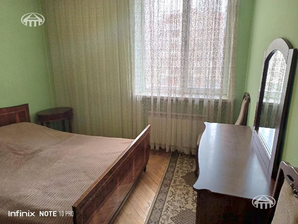 Квартира · 3 комн. · 80 м² · Арабкир