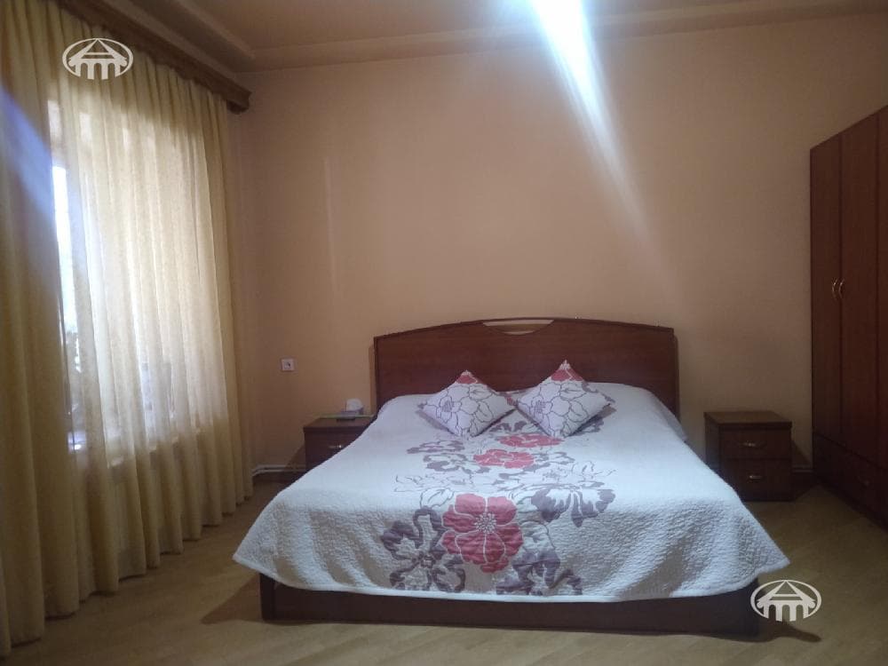 Дом · 5 комн. · 204 м² · Кентрон