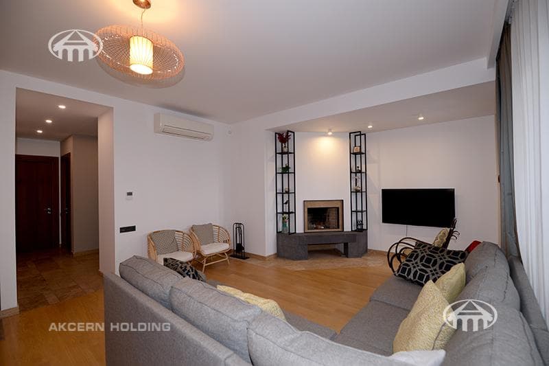 Квартира · 4 комн. · 176 м² · Кентрон
