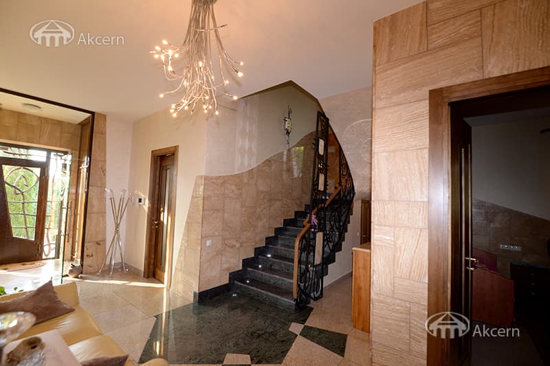 Особняк · 5 комн. · 270 м² · Канакер-Зейтун