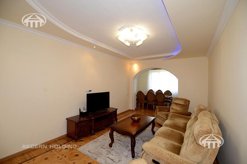 Квартира · 3 комн. · 100 м² · Кентрон