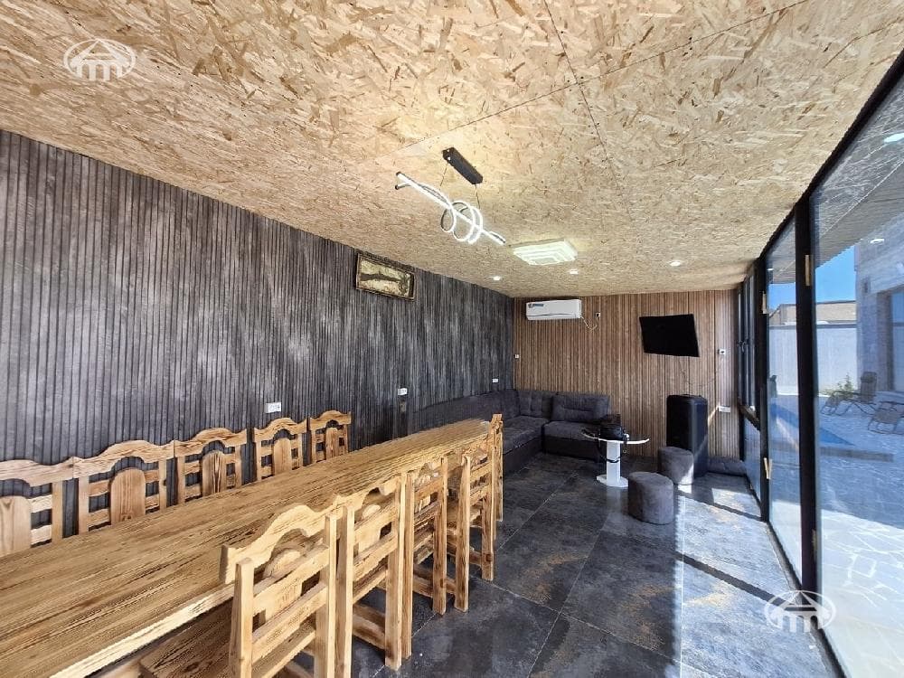 Mansion · 6 rooms · 246 m² · Zovuni