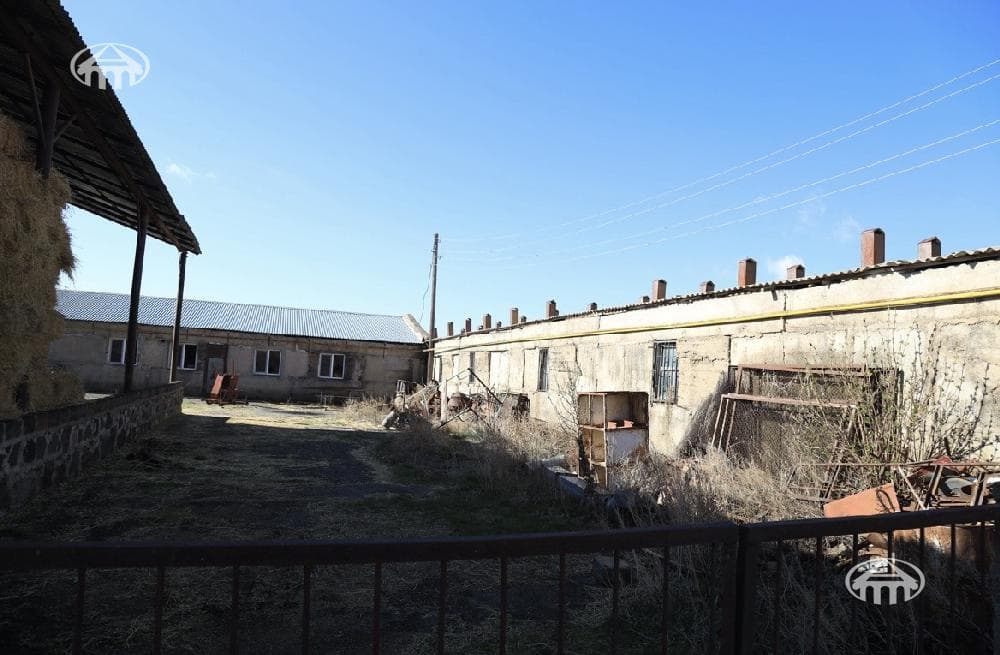 Прочее · 1 565 м² · Арзакан