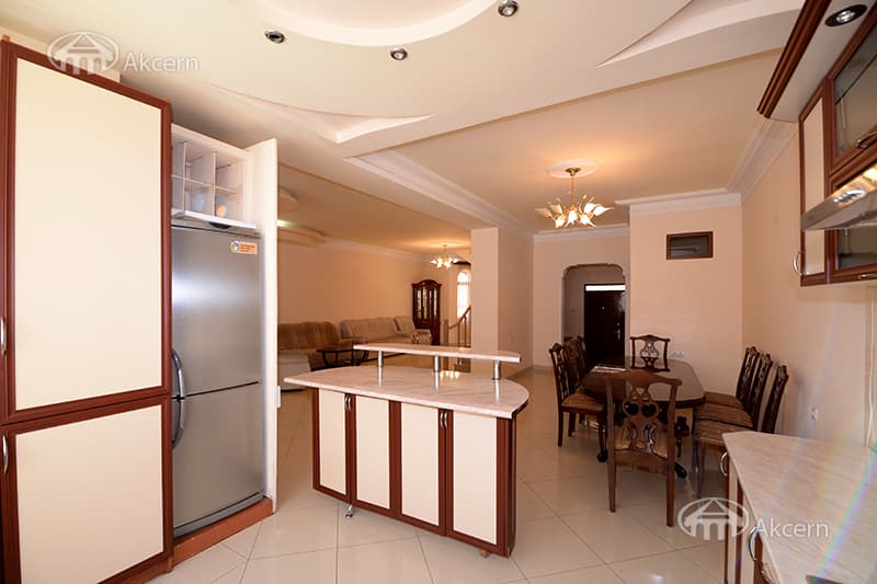 Особняк · 4 комн. · 220 м² · Арабкир