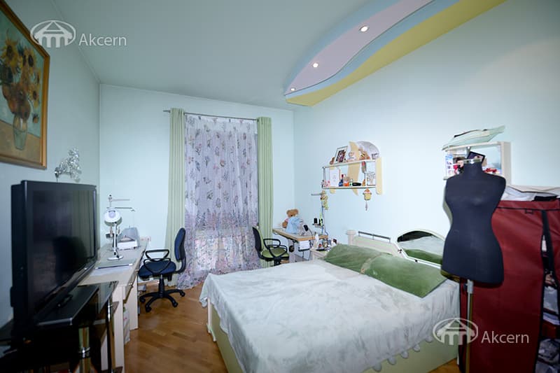 Mansion · 5 rooms · 340 m² · Arabkir