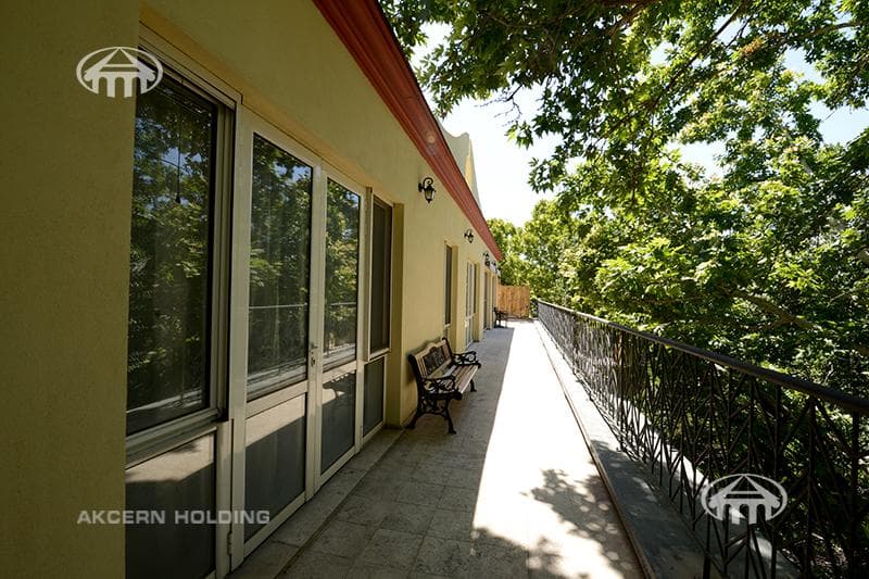 Apartment · 4 rooms · 254 m² · Kentron