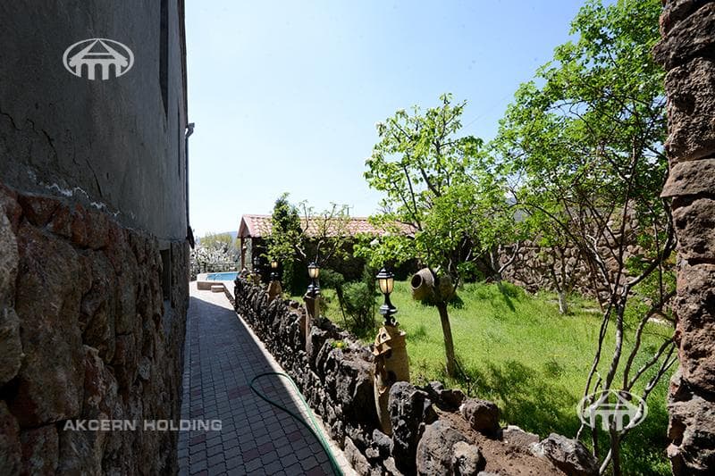 Mansion · 5 rooms · 368 m² · Ghazaravan