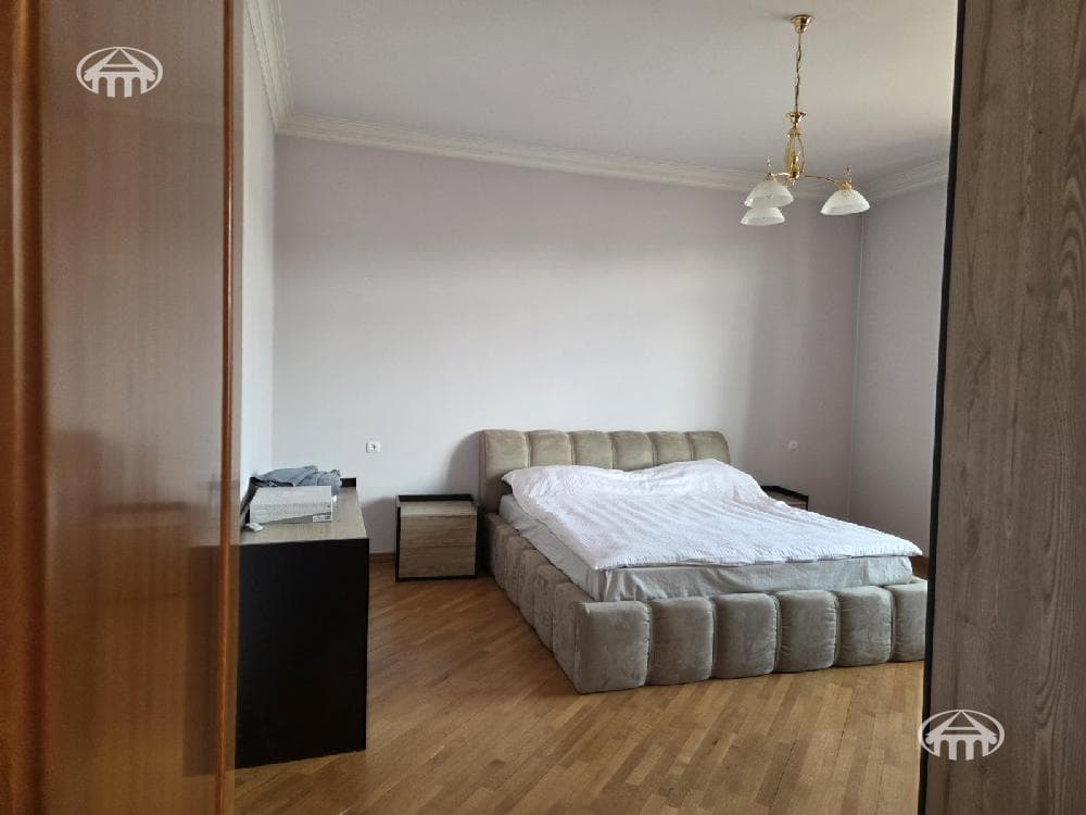 Дом · 6 комн. · 540 м² · Арабкир