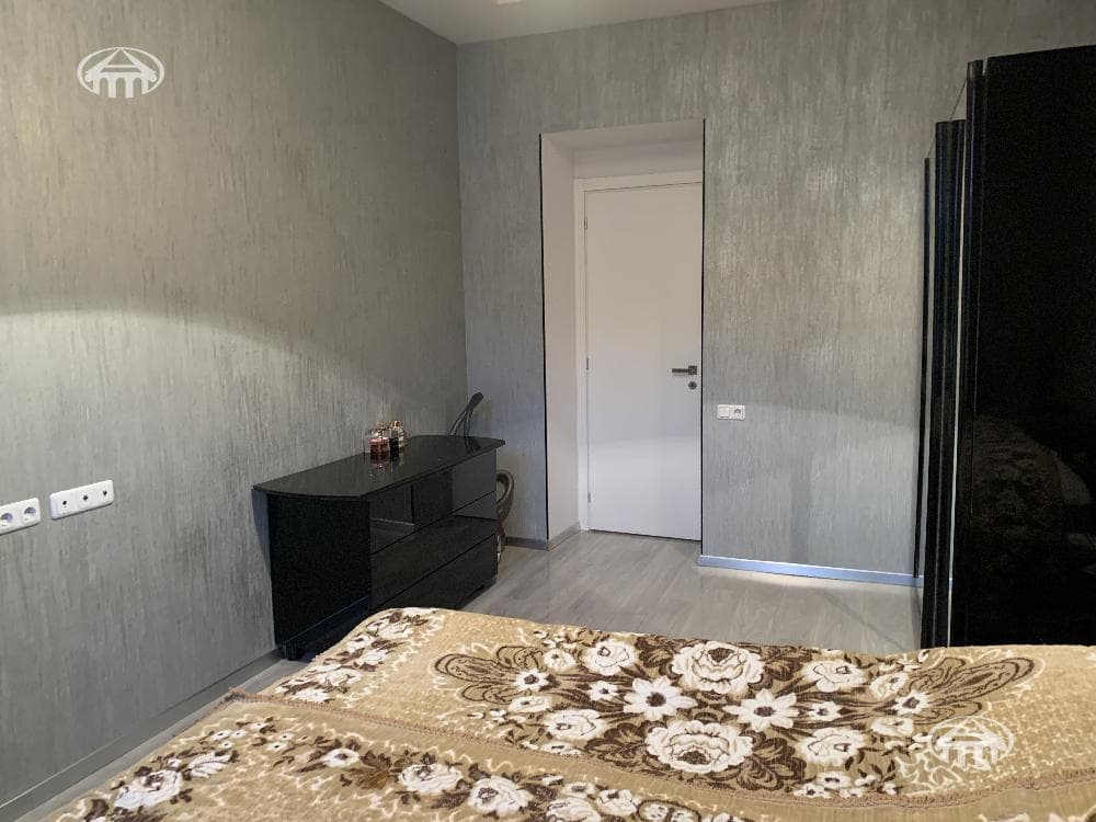 Apartment · 3 rooms · 92 m² · Kentron