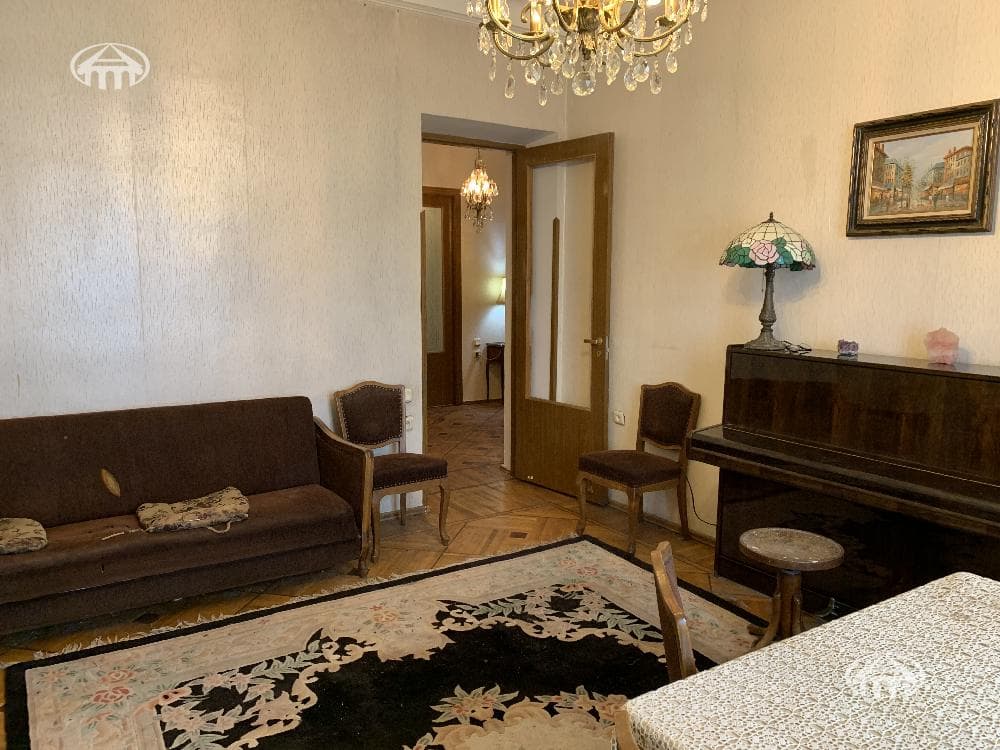 Apartment · 3 rooms · 88 m² · Kentron