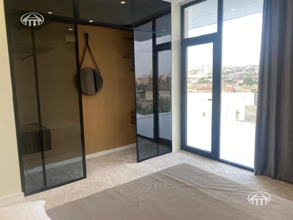 Mansion · 5 rooms · 380 m² · Arabkir