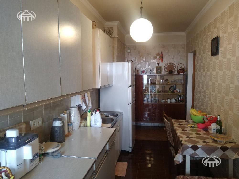 Квартира · 4 комн. · 112 м² · Давташен