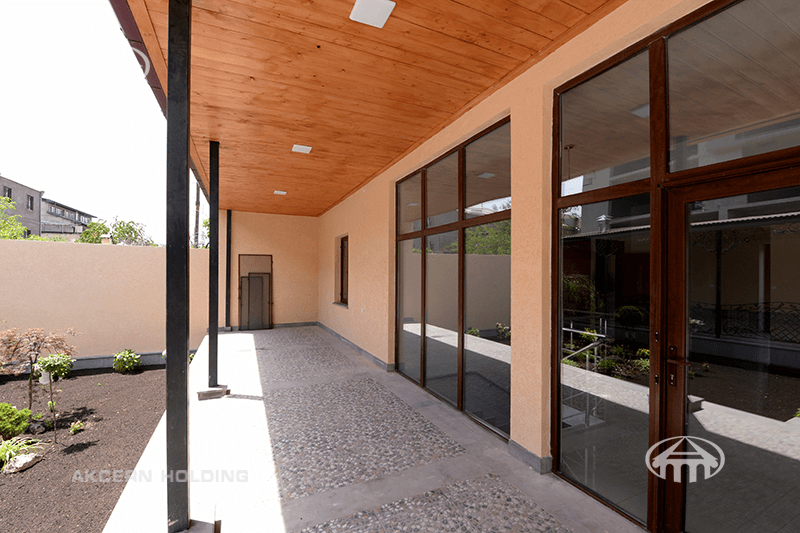 Mansion · 4 rooms · 300 m² · Nork-Marash