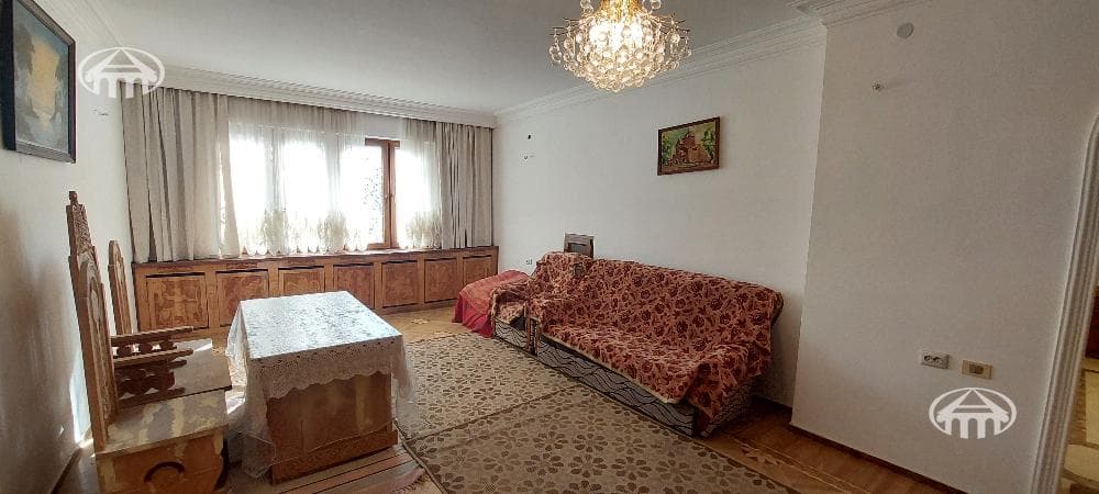 Дом · 6 комн. · 367 м² · Арабкир