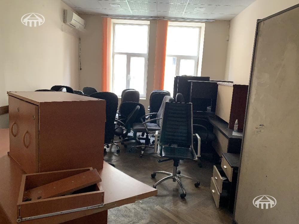 Office · 114 m² · Kentron