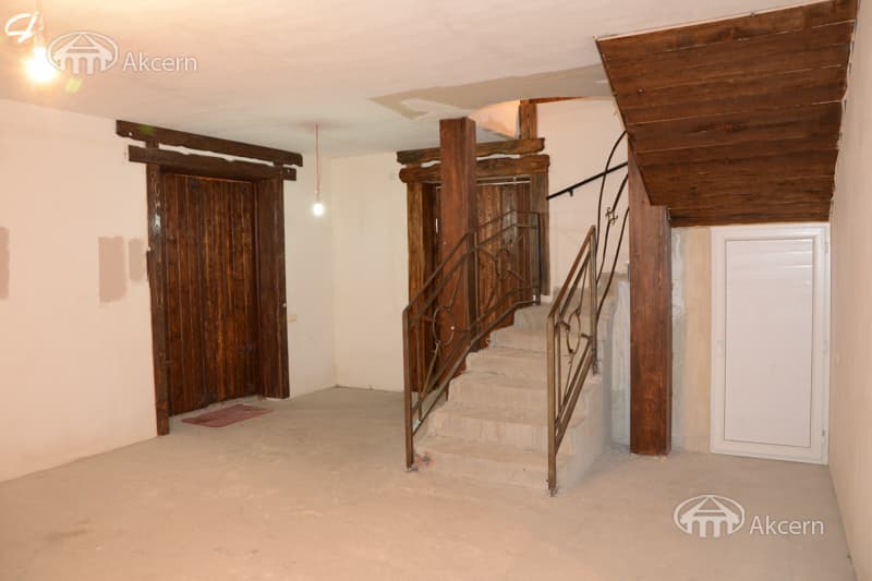 Առանձնատուն · 8 սեն. · 782 մ² · Դավթաշեն