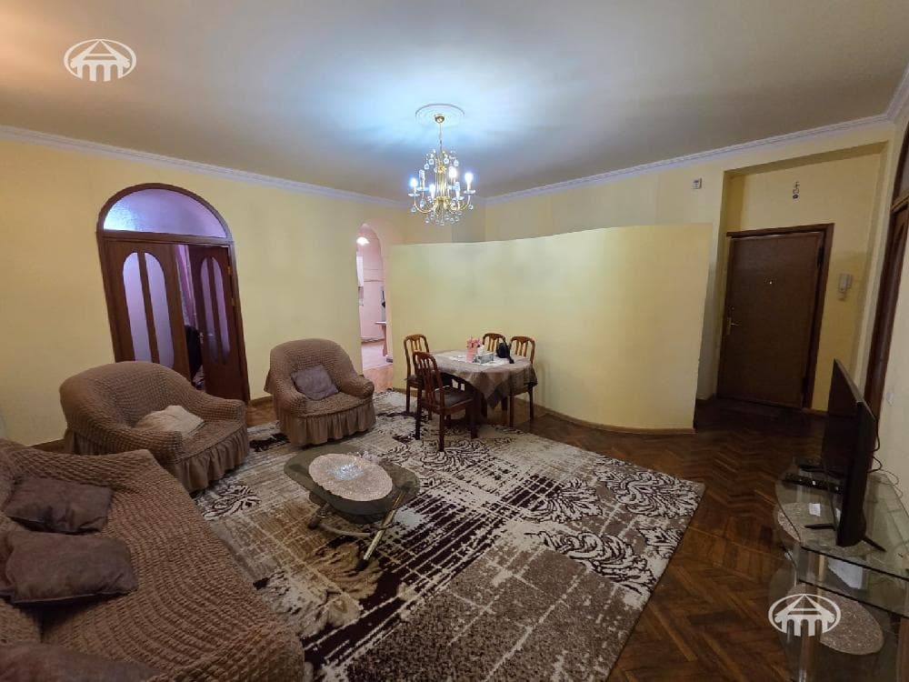 Բնակարան · 3 սեն. · 86 մ² · Կենտրոն