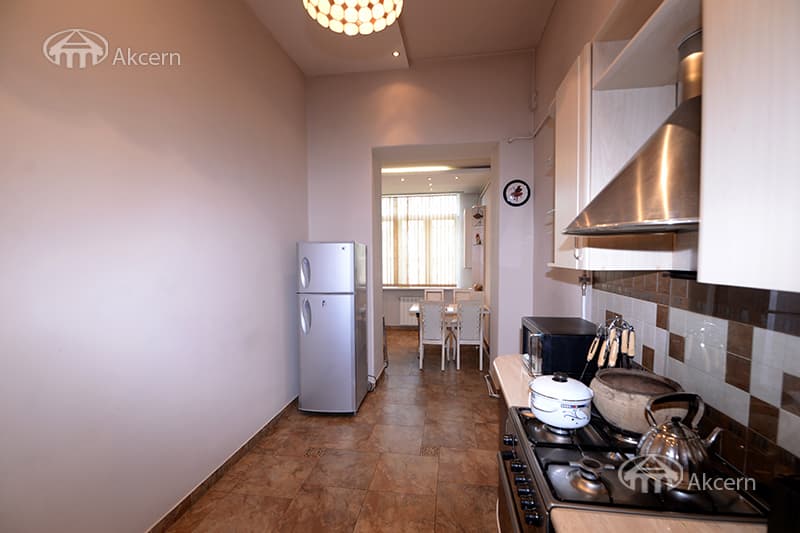 Apartment · 4 rooms · 125 m² · Kentron