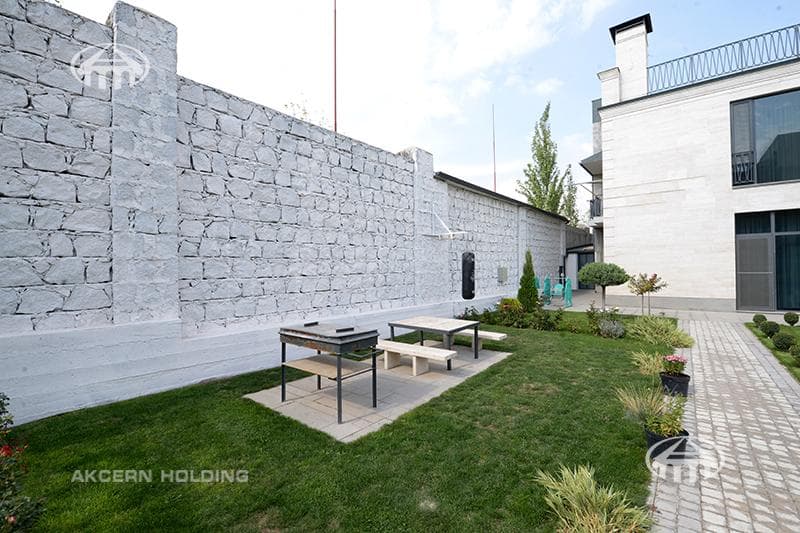 House · 6 rooms · 567 m² · Ajapnyak
