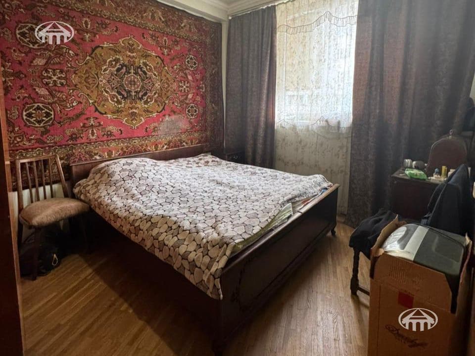 Apartment · 3 rooms · 106 m² · Kentron