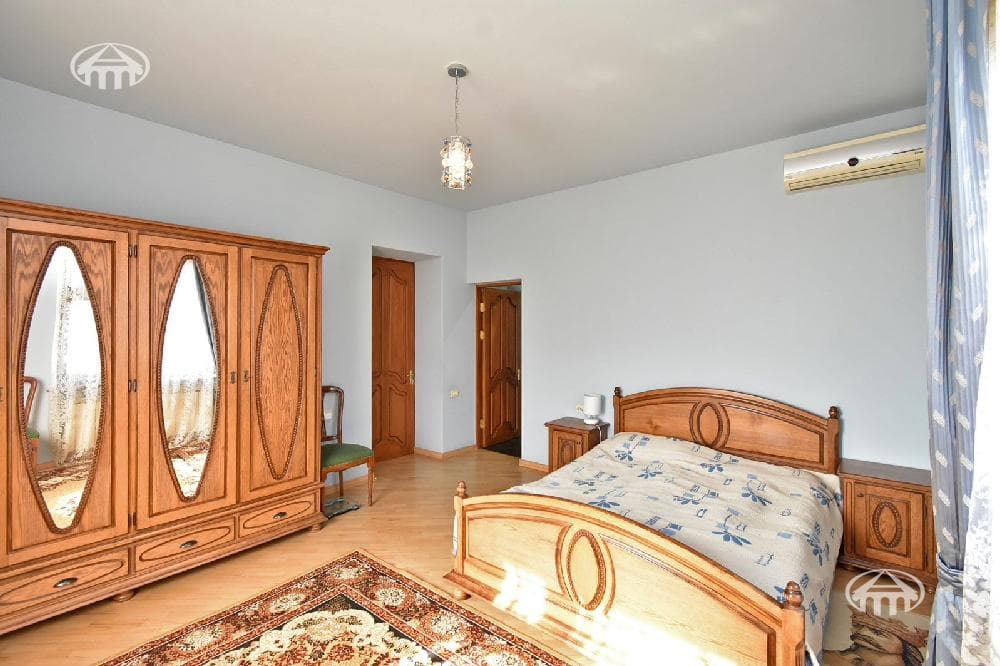 Особняк · 5 комн. · 416 м² · Давташен