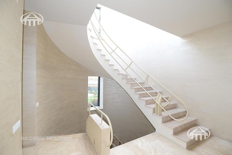 Mansion · 6 rooms · 689 m² · Vahagni