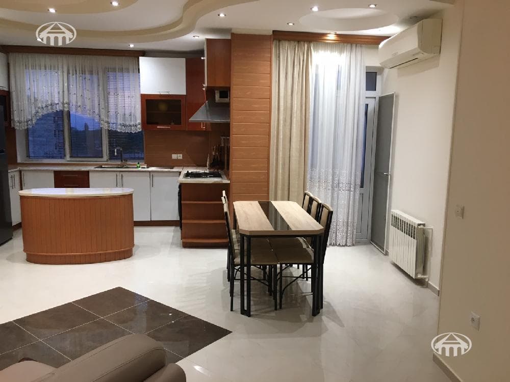 Квартира · 3 комн. · 73 м² · Арабкир