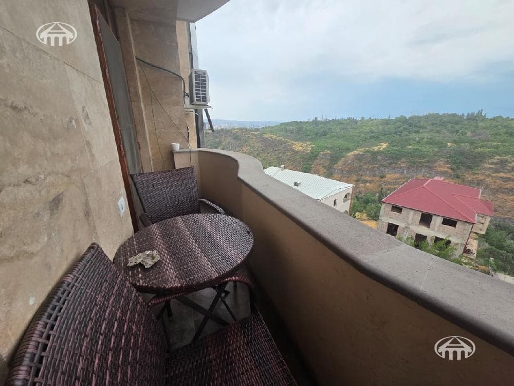 Apartment · 4 rooms · 157 m² · Arabkir