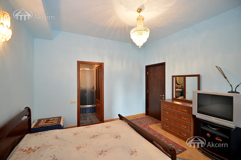 Квартира · 3 комн. · 91 м² · Кентрон