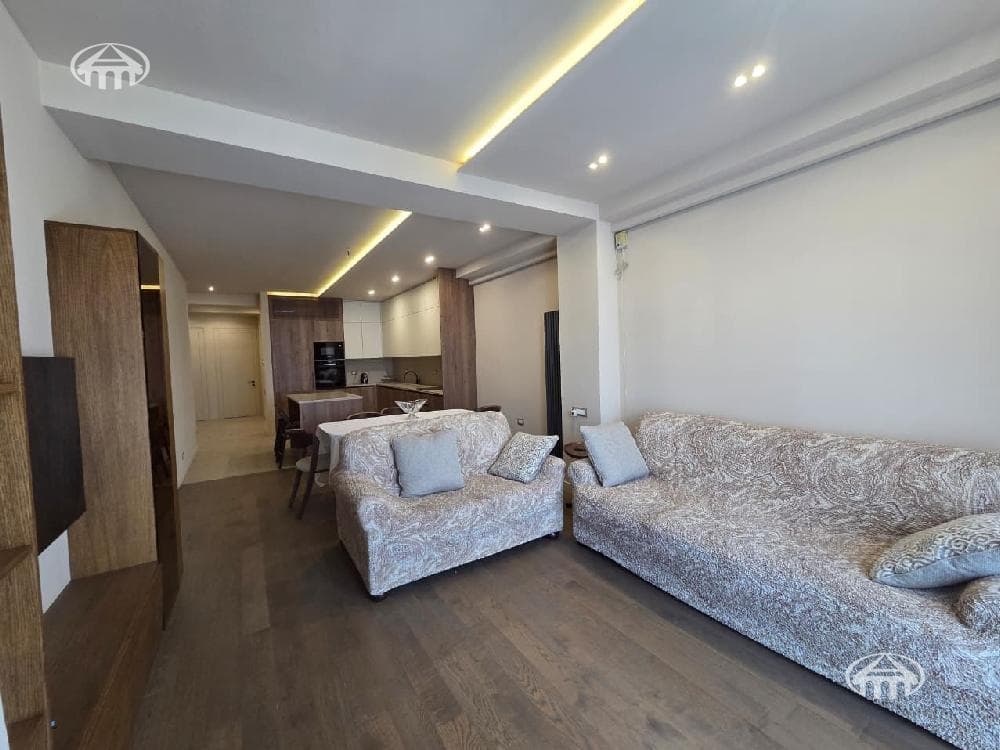 Квартира · 4 комн. · 131 м² · Арабкир