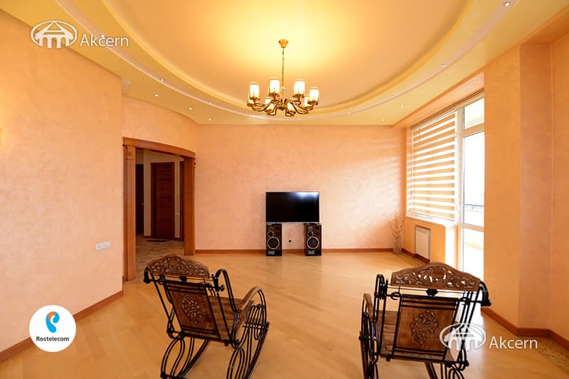Apartment · 4 rooms · 181 m² · Kentron