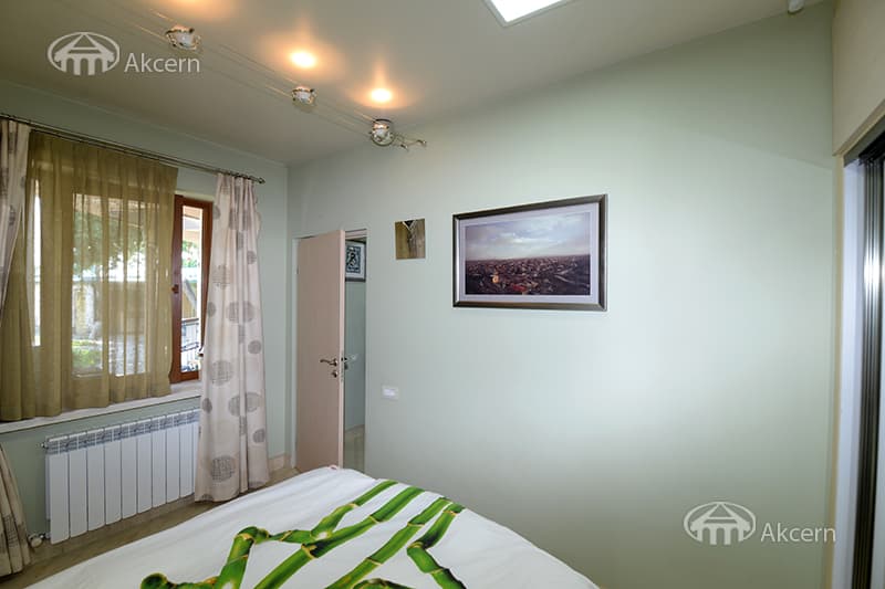 Mansion · 9 rooms · 600 m² · Balahovit