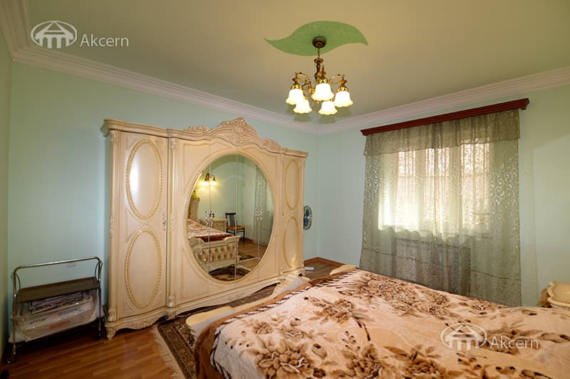 Квартира · 5 комн. · 251 м² · Арабкир