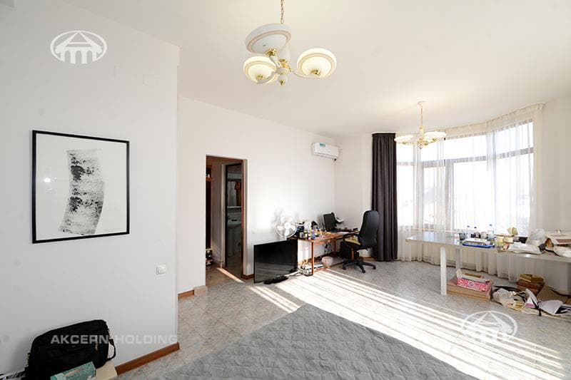 Особняк · 6 комн. · 480 м² · Аджапняк